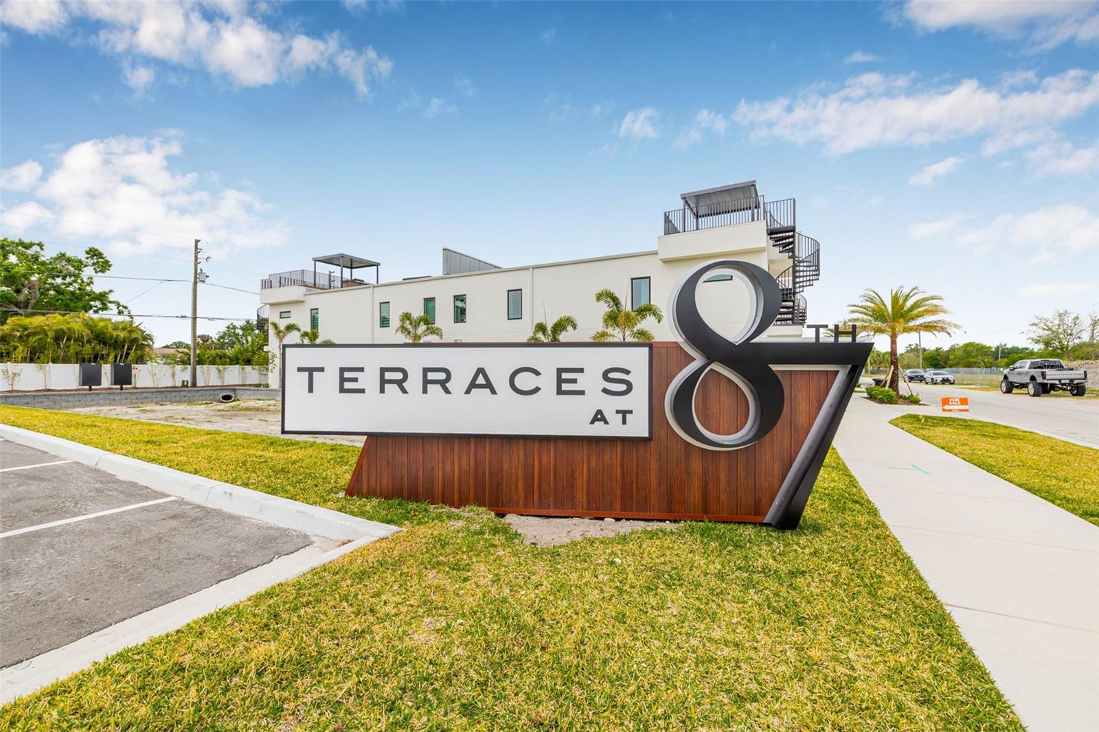 TERRACES AT 87TH TOWNHOMES PHASE I LOT 4 - Residential