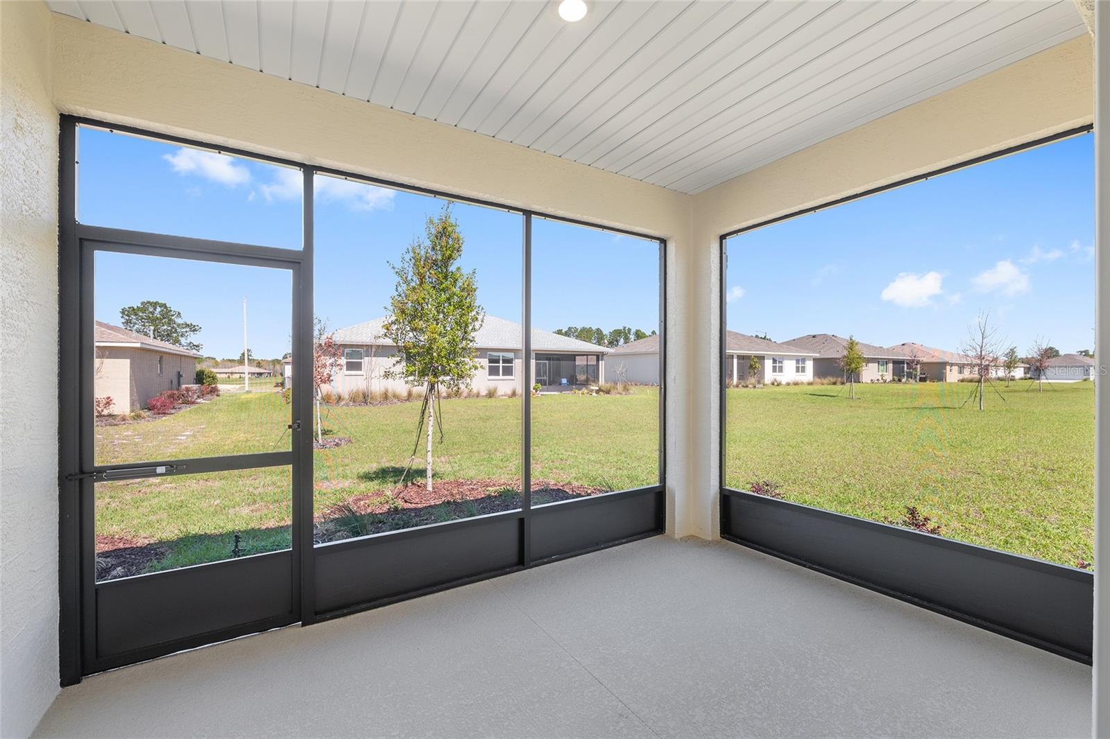 ON TOP OF THE WORLD - Residential