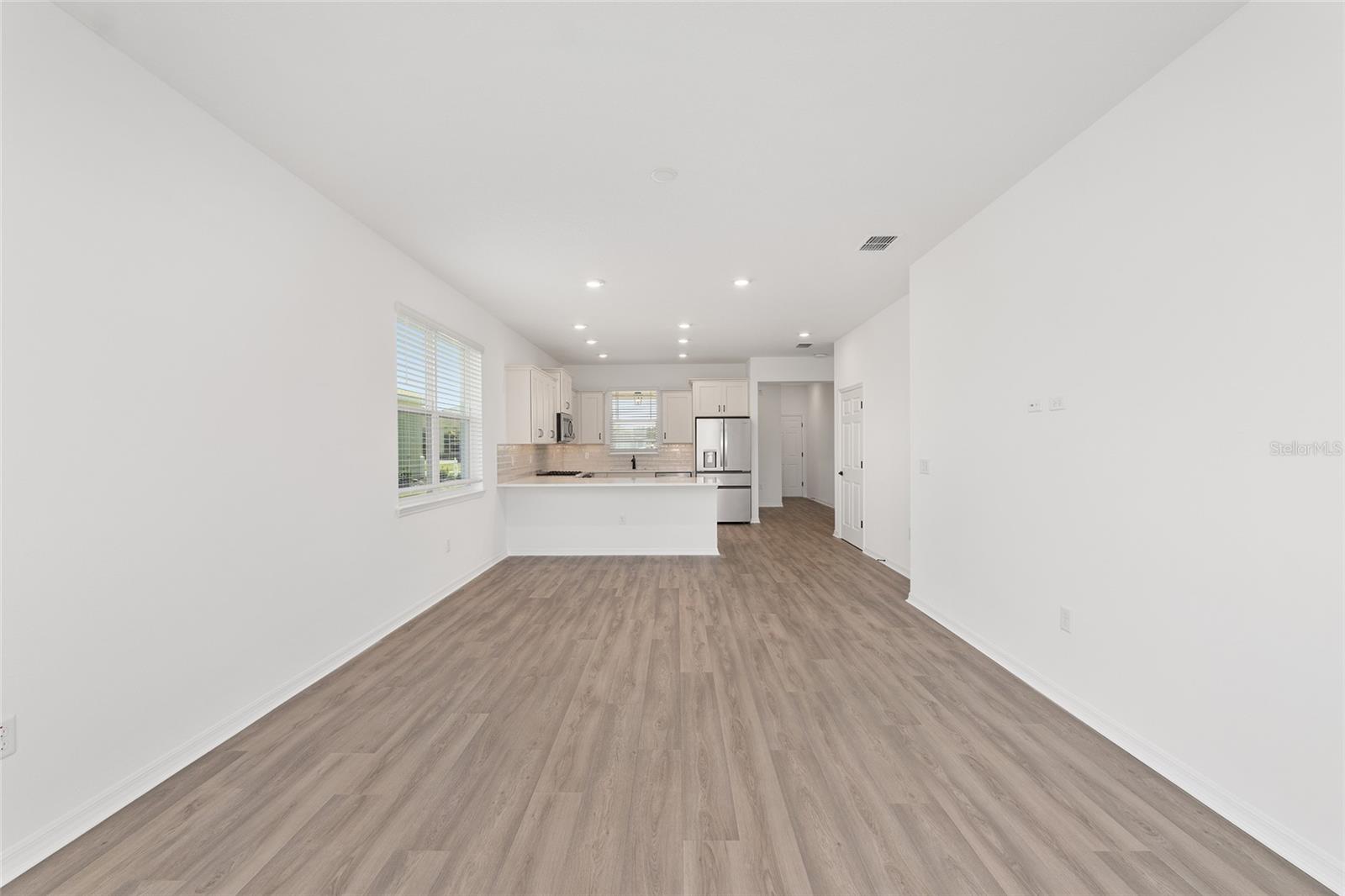 ON TOP OF THE WORLD - Residential