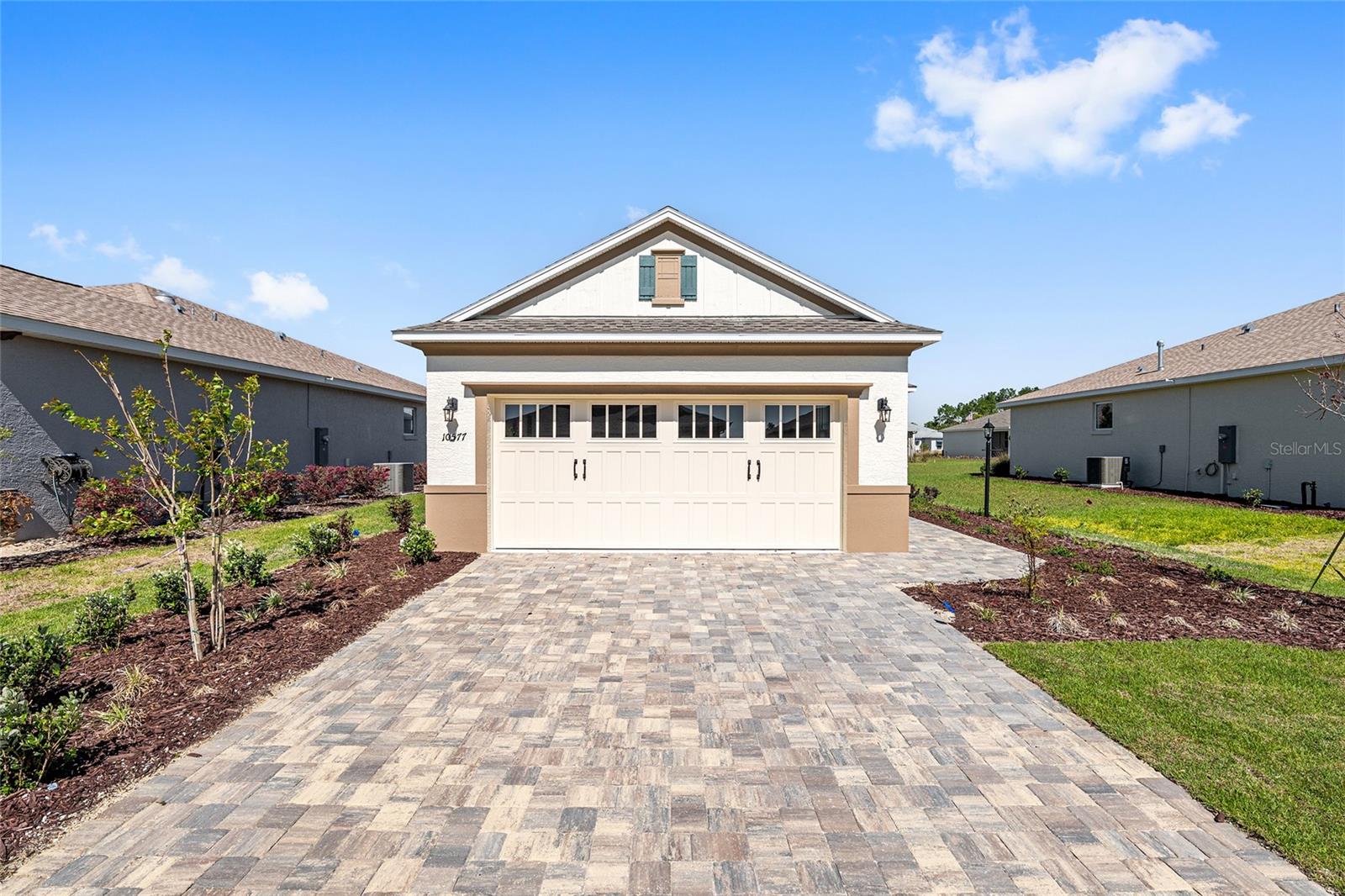 ON TOP OF THE WORLD - Residential