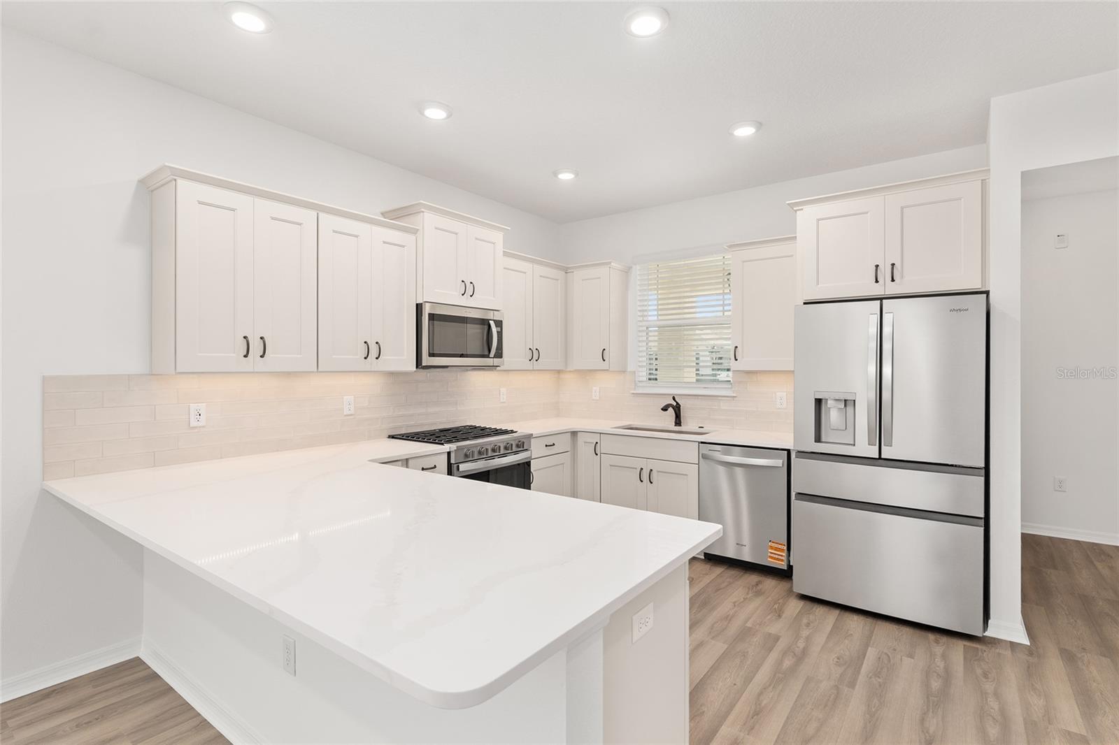 ON TOP OF THE WORLD - Residential