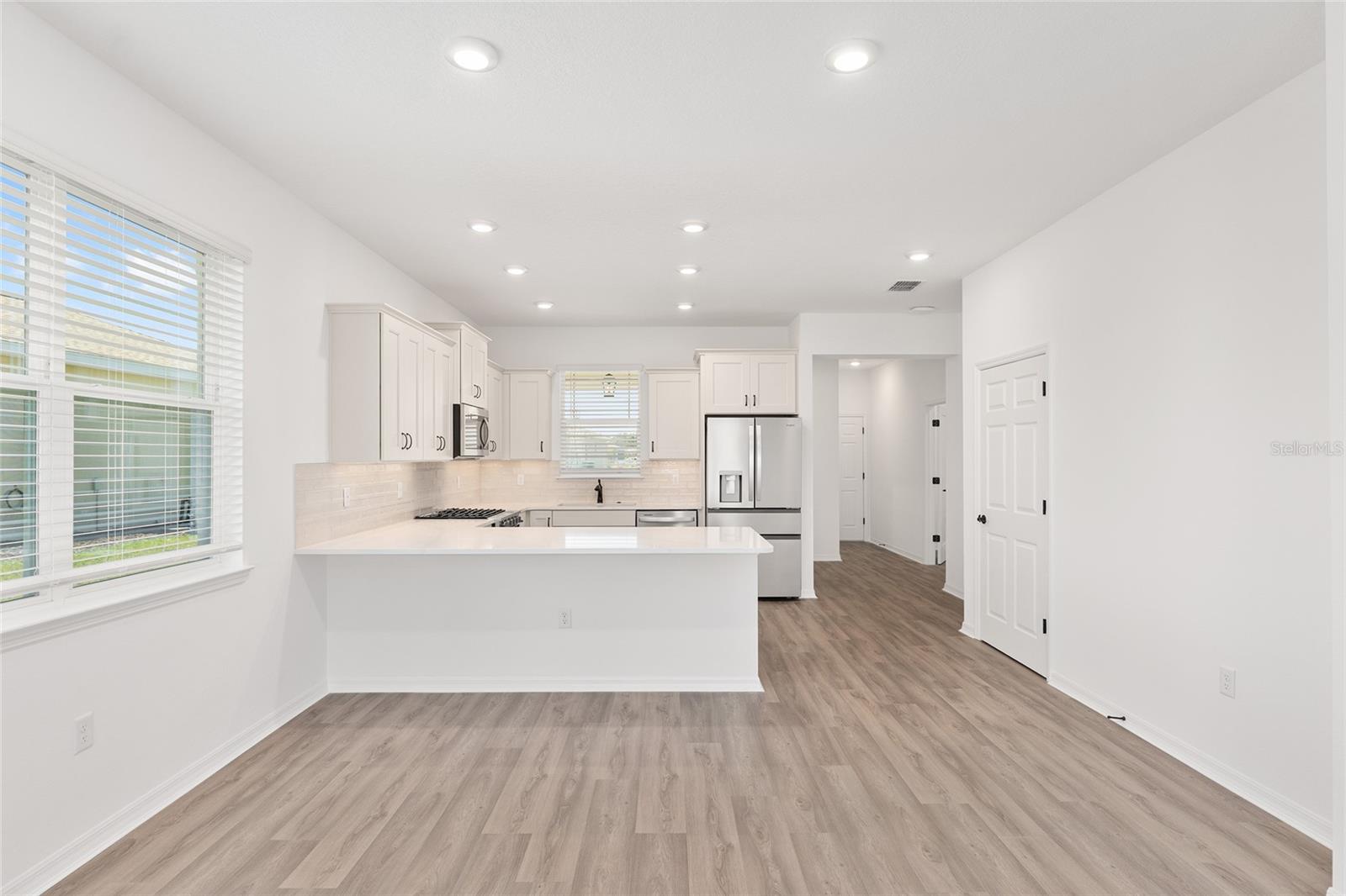 ON TOP OF THE WORLD - Residential