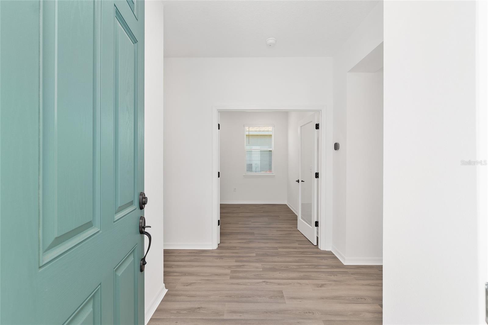 ON TOP OF THE WORLD - Residential