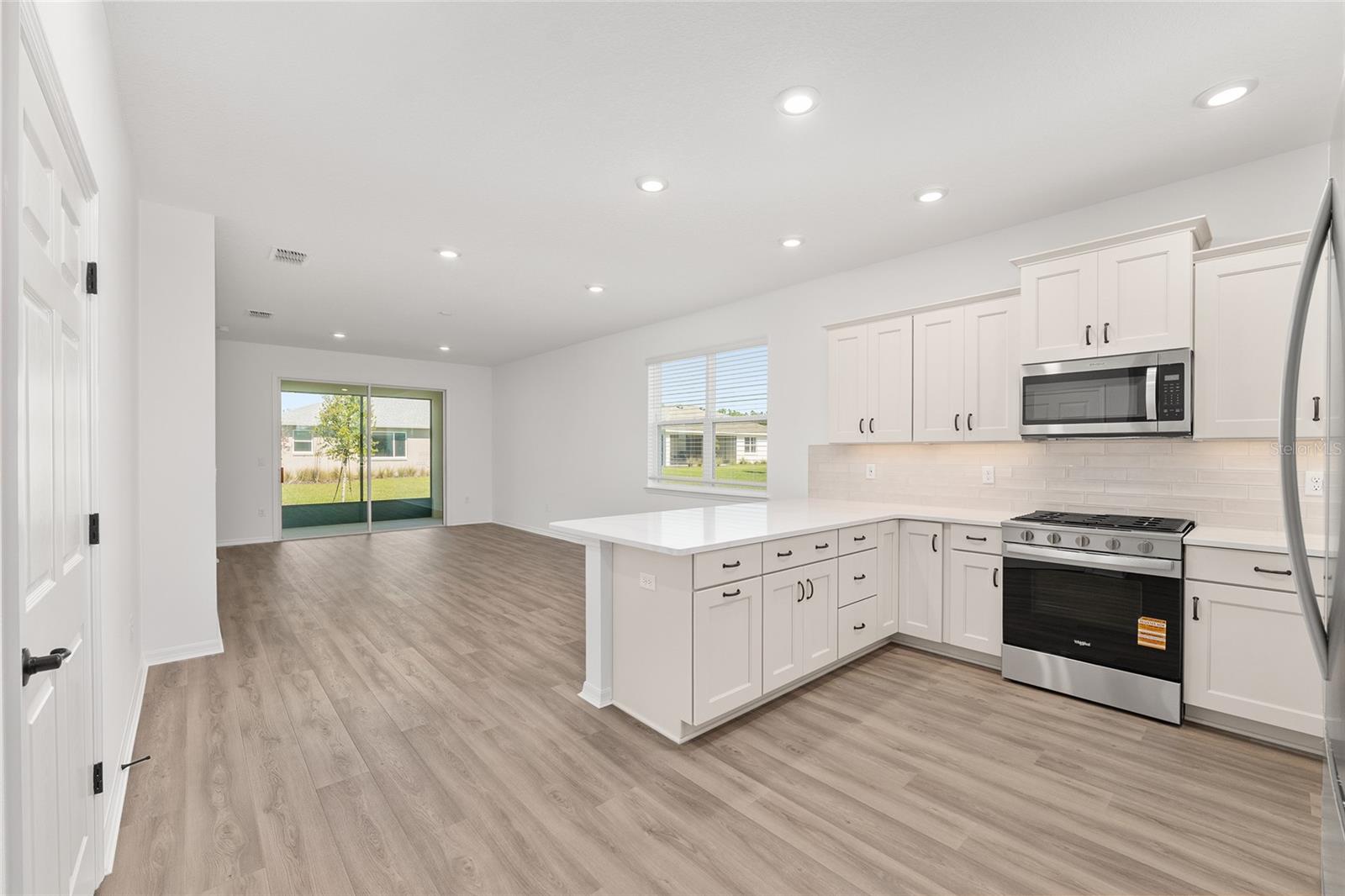 ON TOP OF THE WORLD - Residential