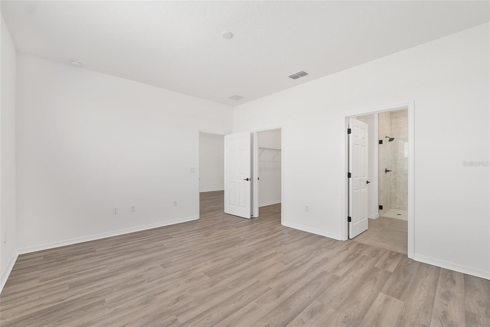 ON TOP OF THE WORLD - Residential