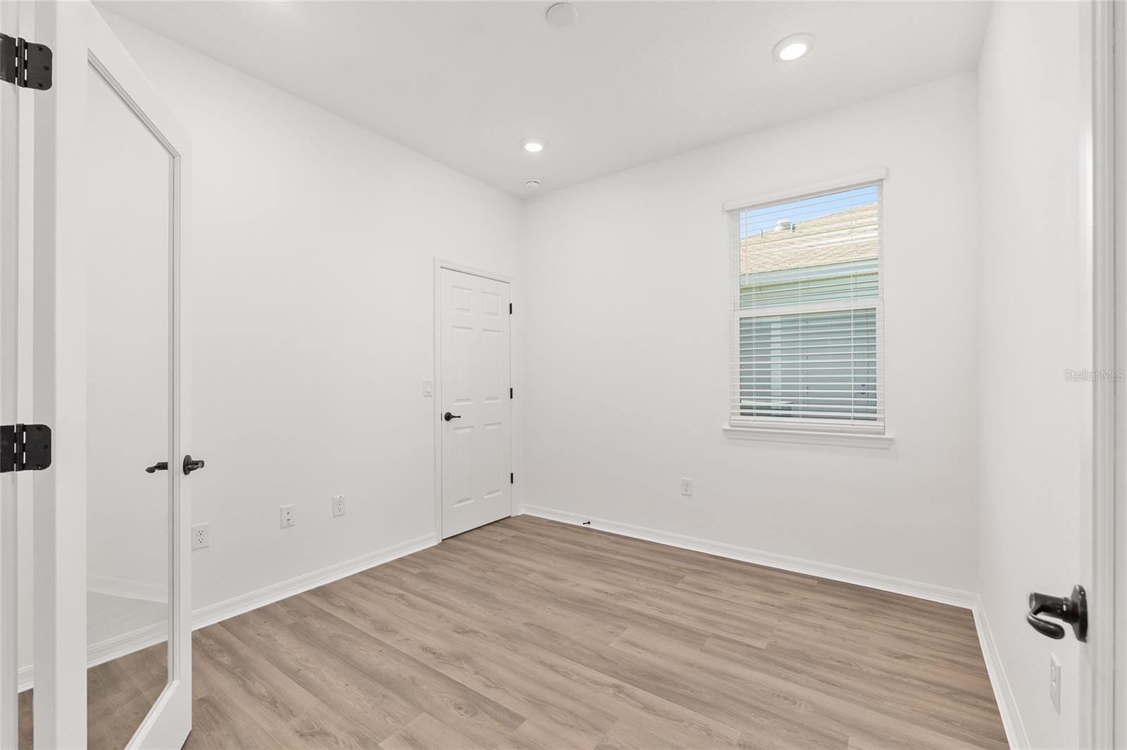 ON TOP OF THE WORLD - Residential