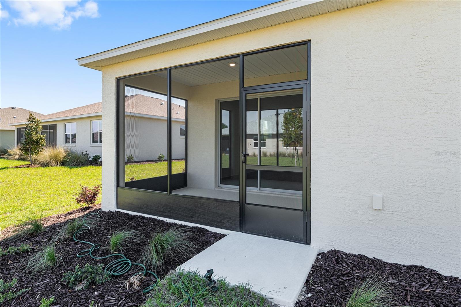 ON TOP OF THE WORLD - Residential