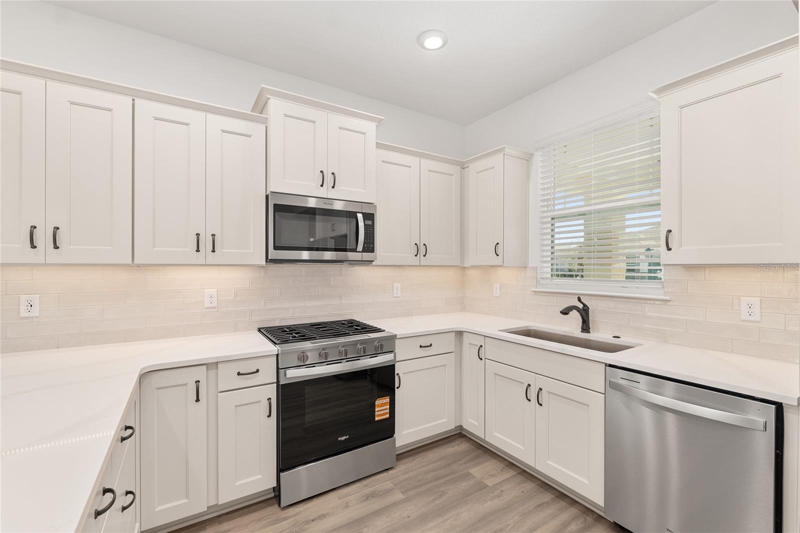 ON TOP OF THE WORLD - Residential