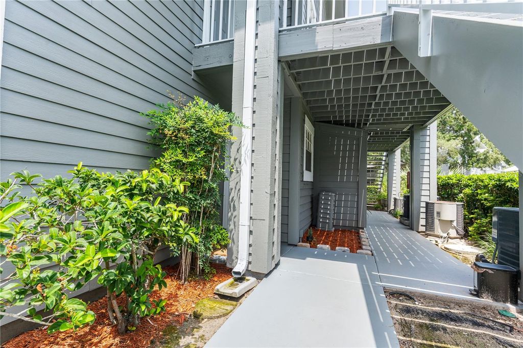 Photo of 11942 Skylake Place #C, Tampa, FL 33617 (MLS # TB8528535)