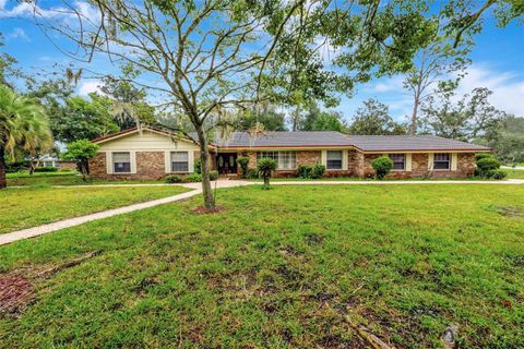 A home in LONGWOOD