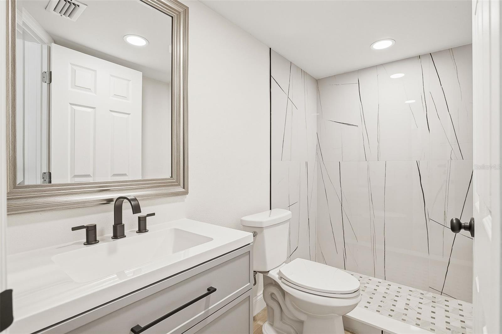 KENSINGTON PARK - Residential