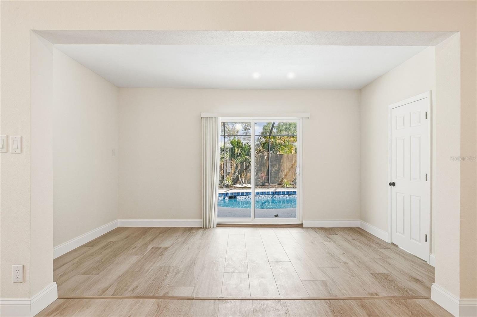 KENSINGTON PARK - Residential