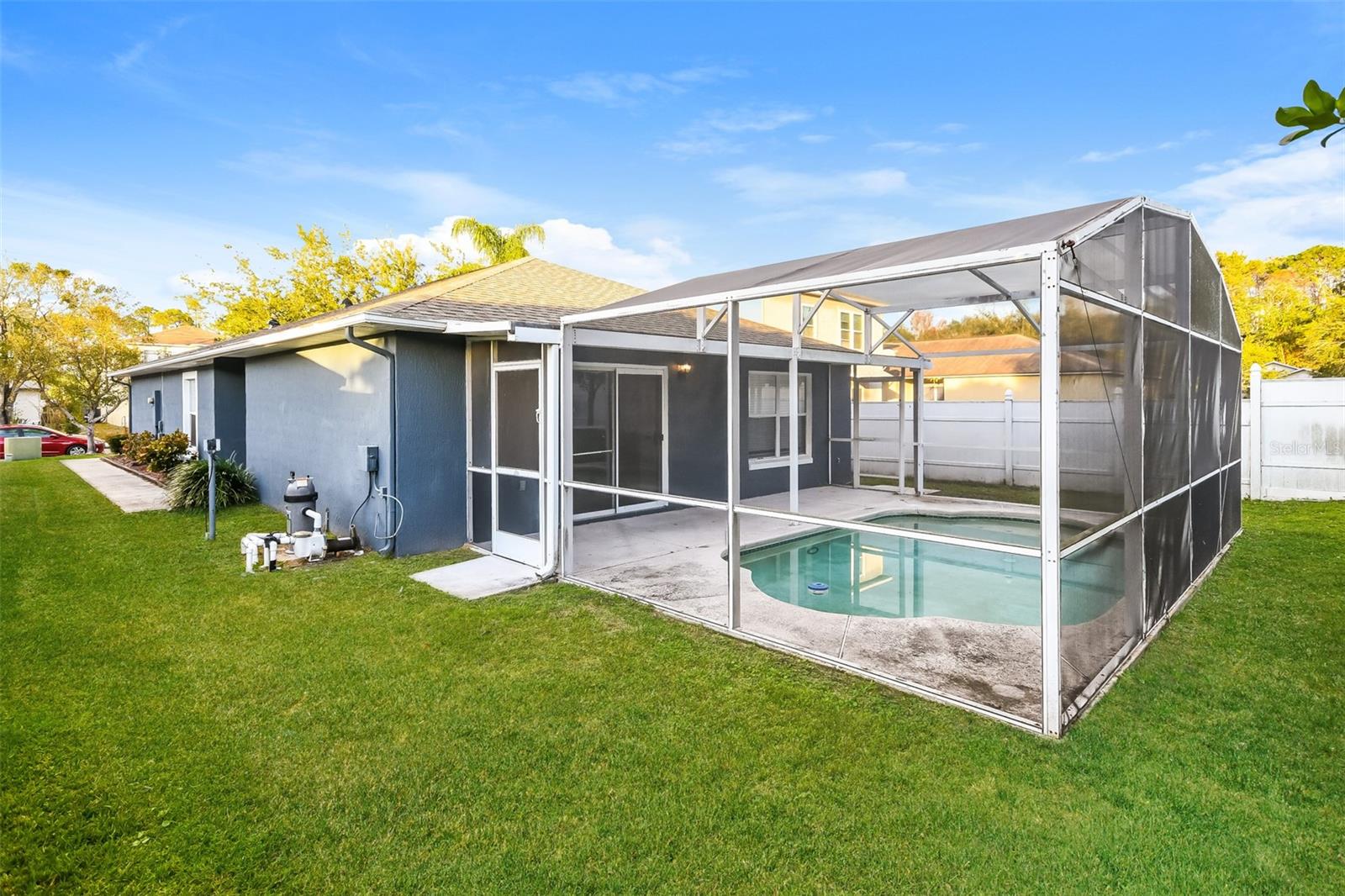 2216 HEATHWOOD CIRCLE