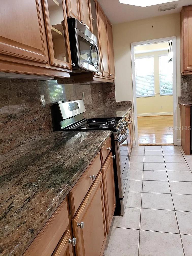BAYSHORE TRAILS TOWNHOMES - Residential