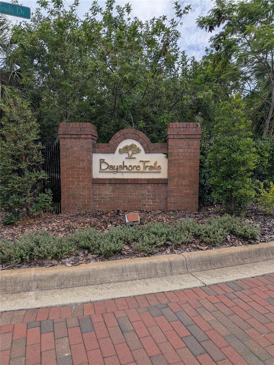 2889 BAYSHORE TRAILS DRIVE