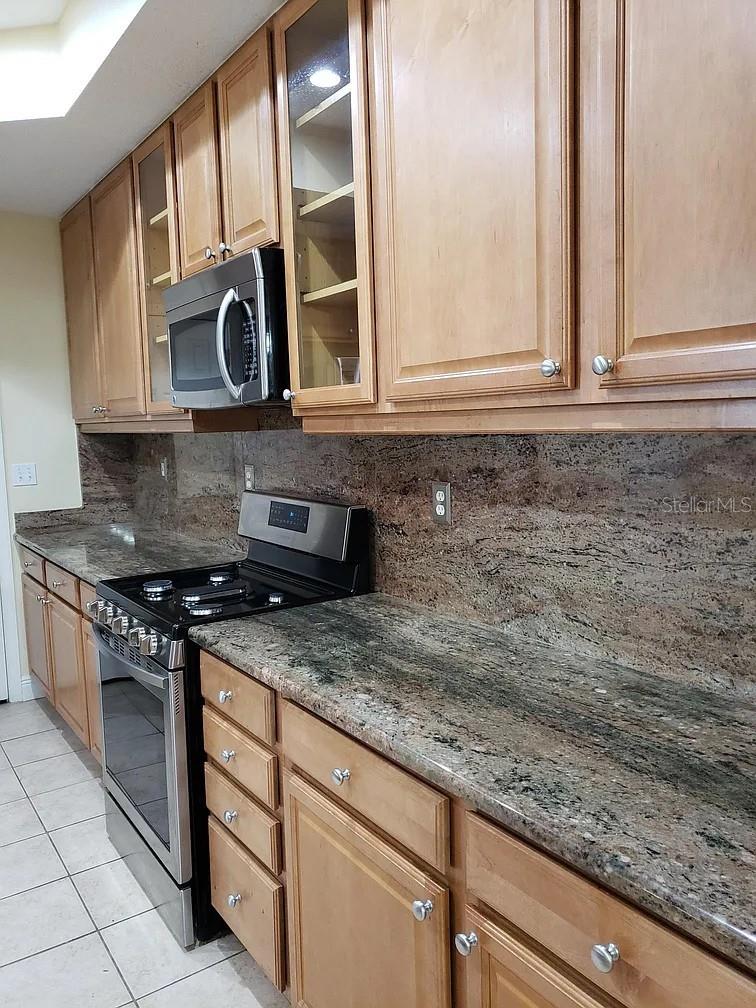 BAYSHORE TRAILS TOWNHOMES - Residential