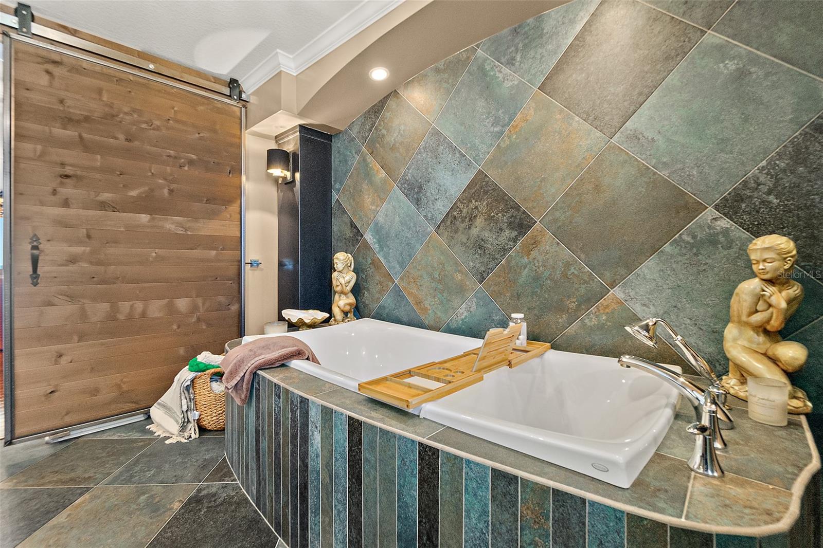OCEAN AIRE CONDO ORMOND BY SEA - Residential