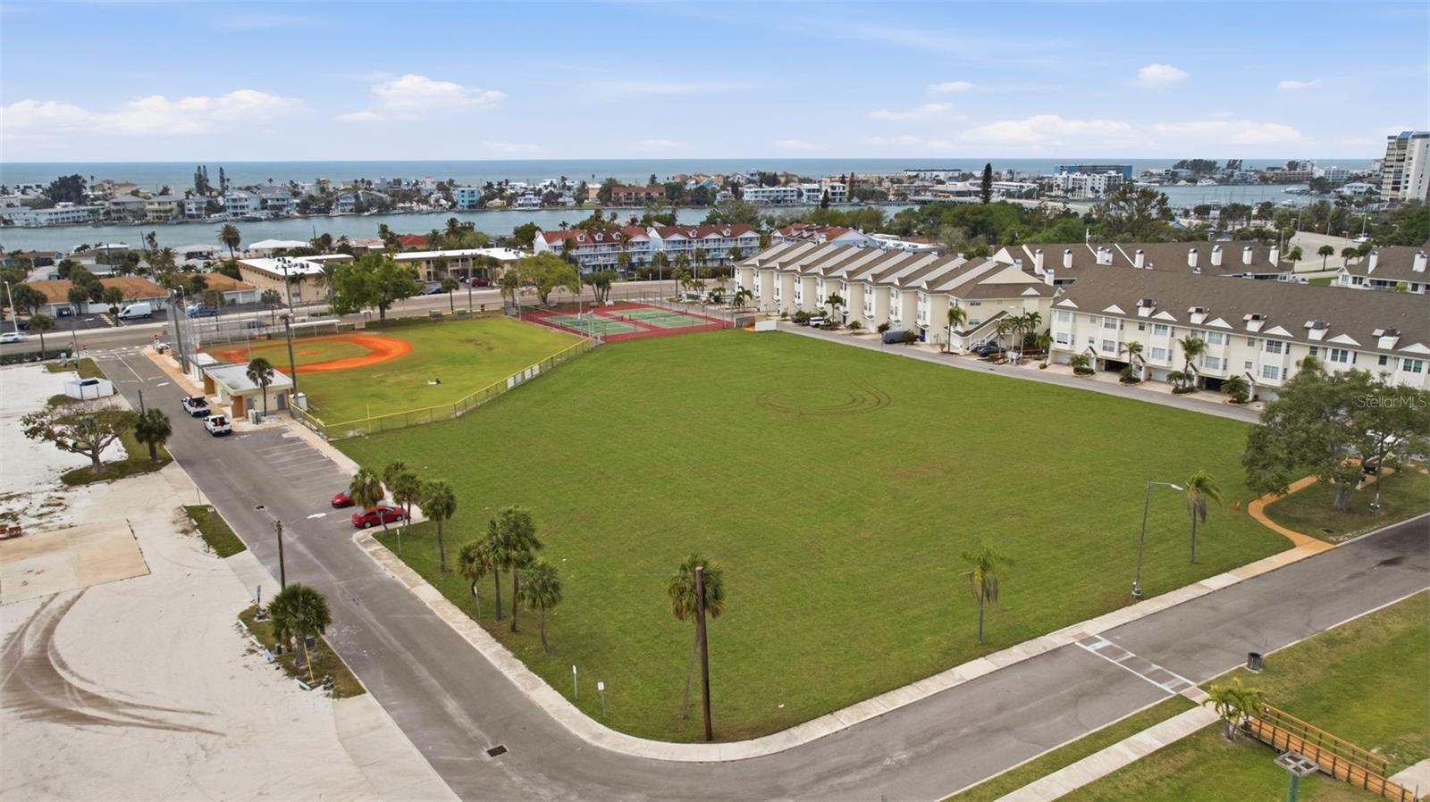 ST PETERSBURG BEACH NORTH UNIT 8 - Residential