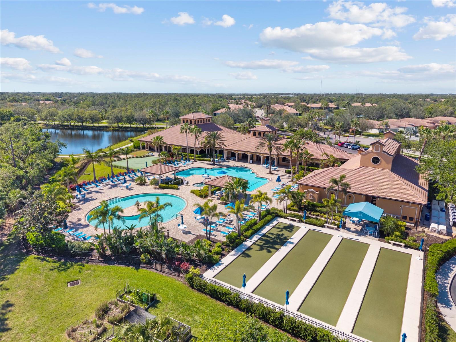 VENETIAN FALLS PH 2 - Residential