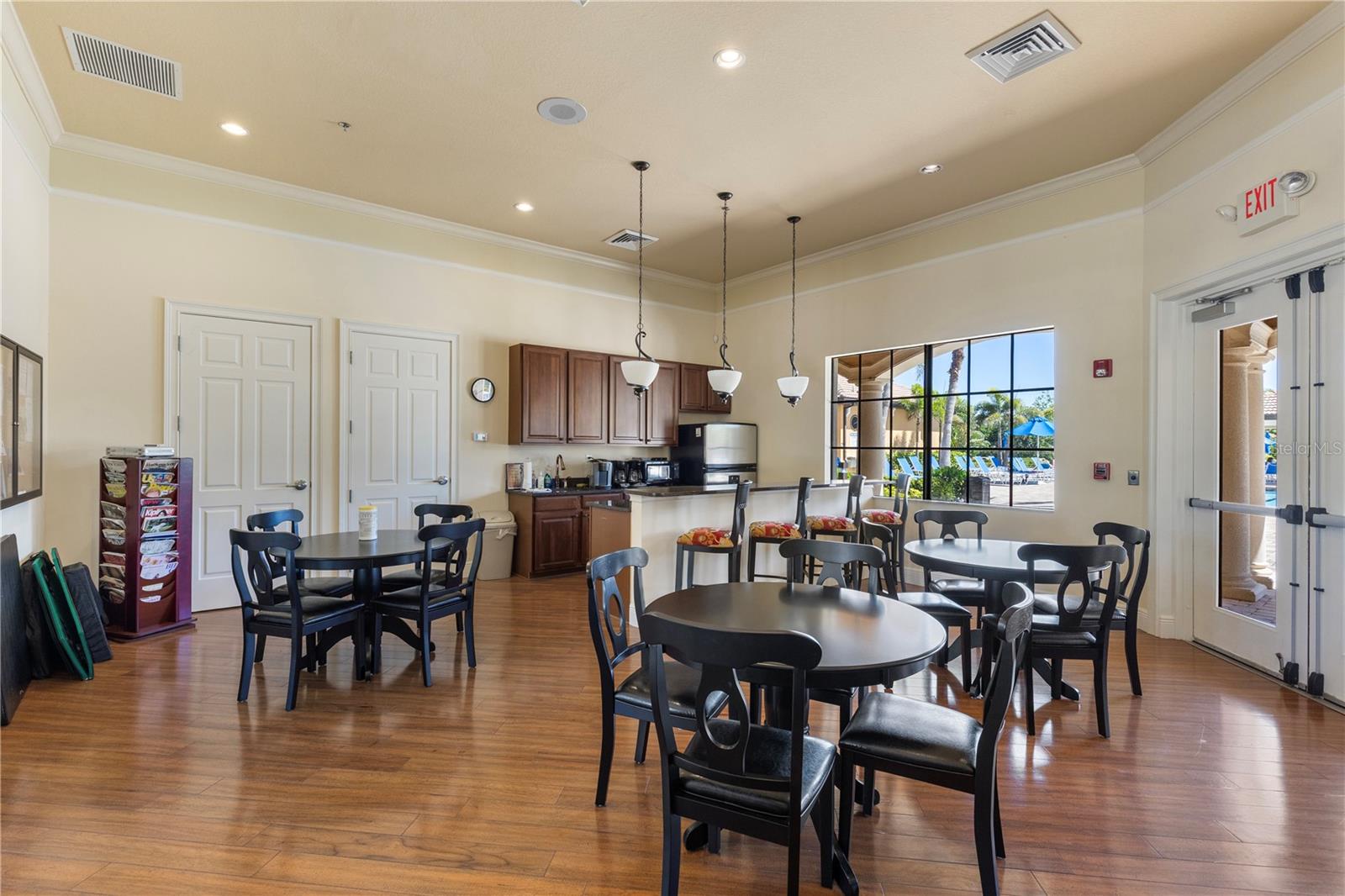 VENETIAN FALLS PH 2 - Residential