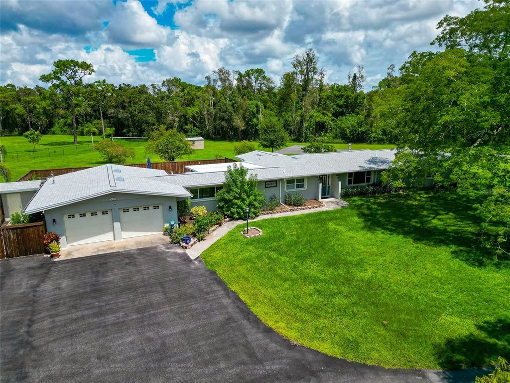 Photo of 5310 N Tuttle Avenue, Sarasota, FL 34234 (MLS # A4660448)