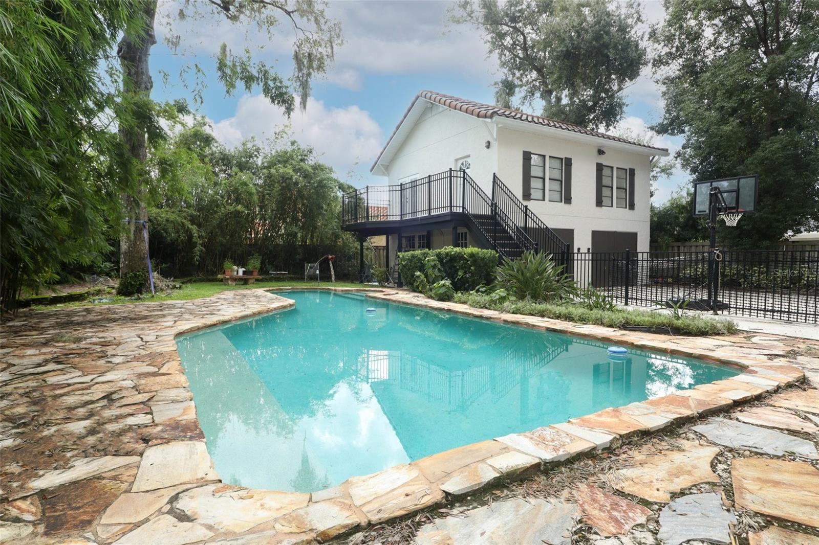 LAKE KNOWLES TERRACE ADD 02 - Residential Lease