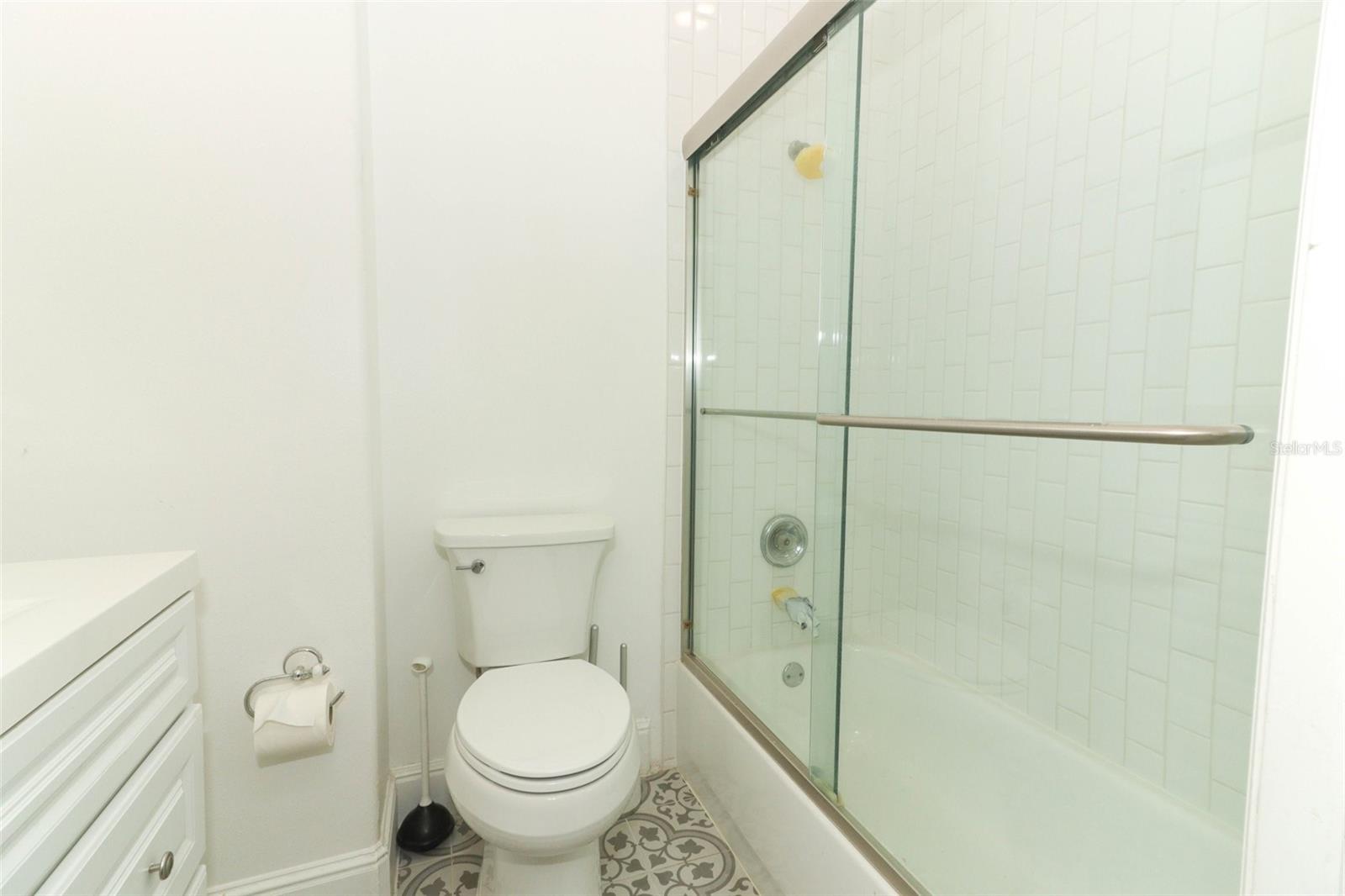 LAKE KNOWLES TERRACE ADD 02 - Residential Lease