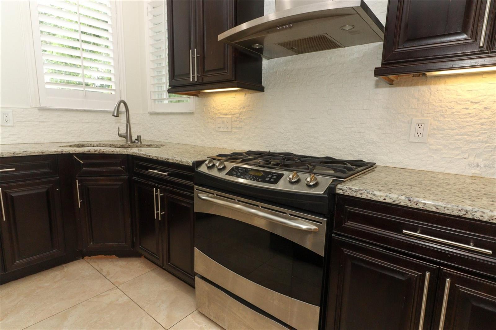 LAKE KNOWLES TERRACE ADD 02 - Residential Lease