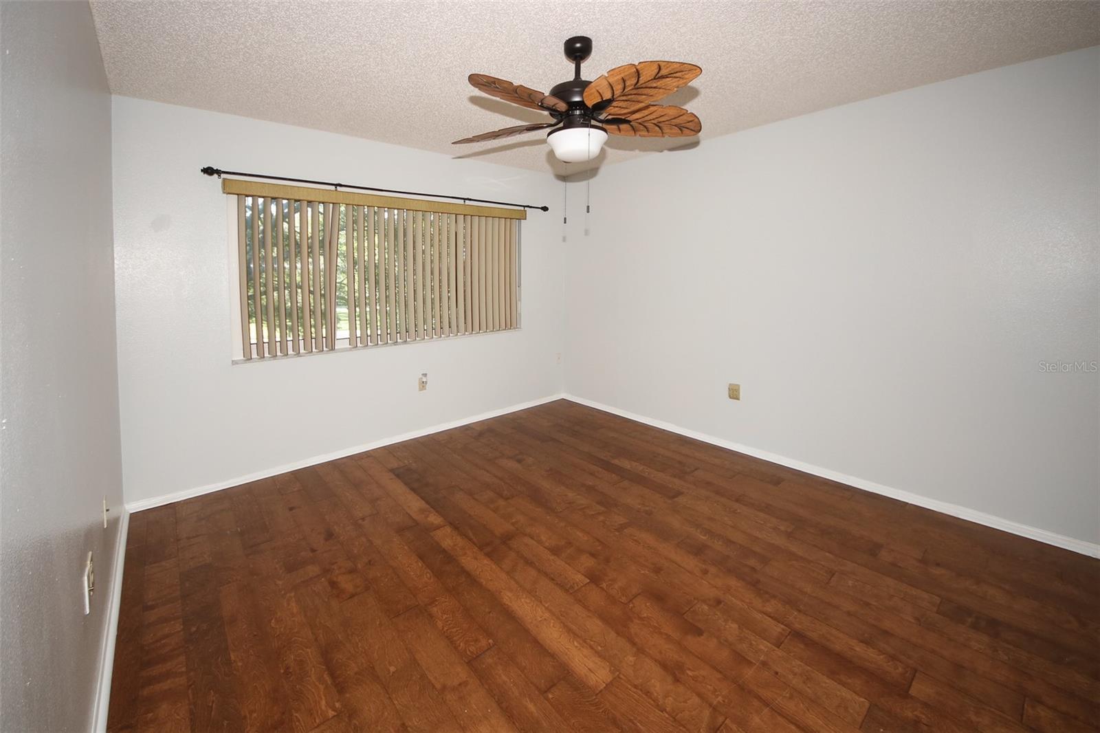 BEACON WOODS WEDGEWOOD CONDO - Residential