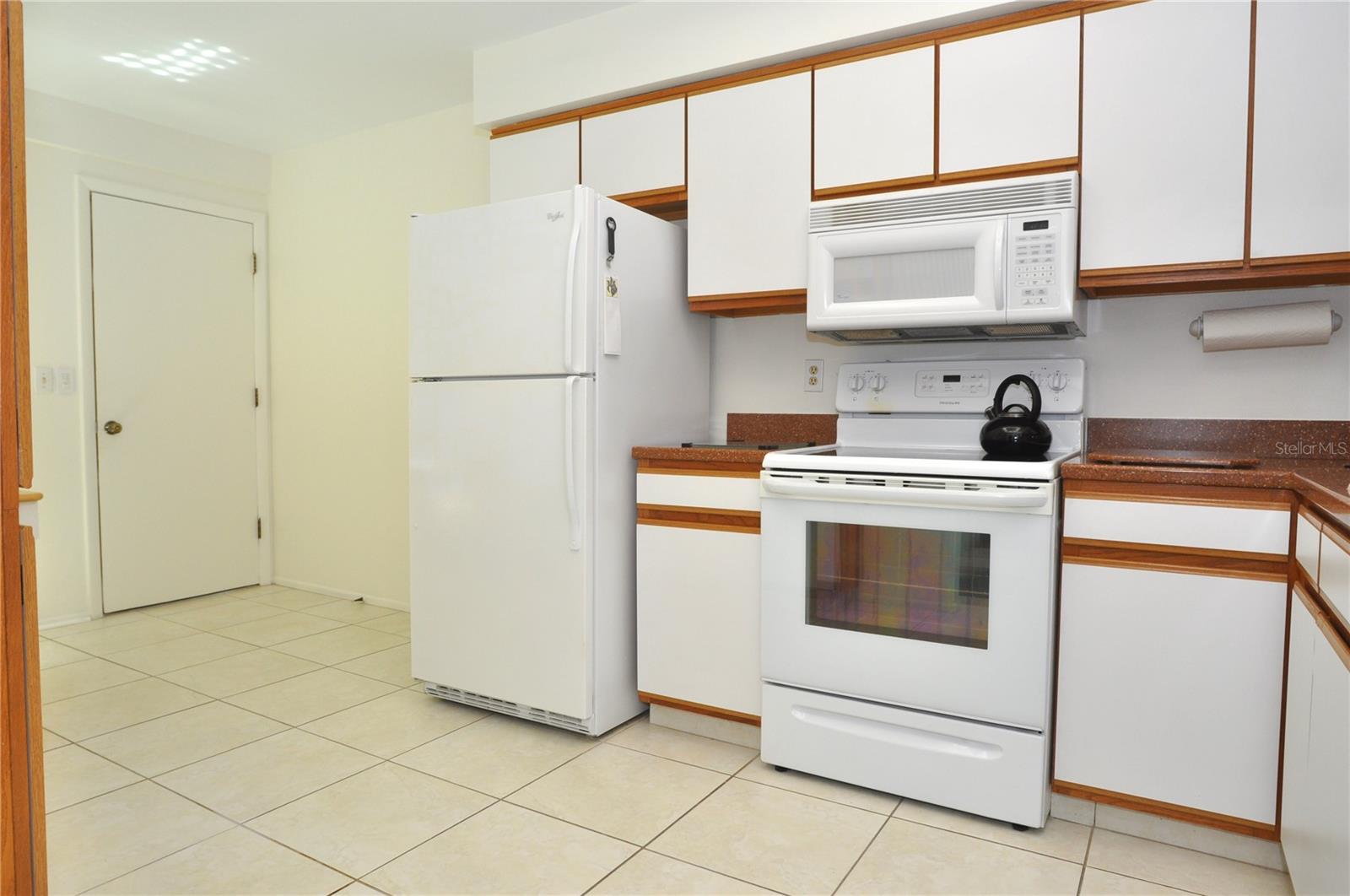 4043 MERMOOR COURT