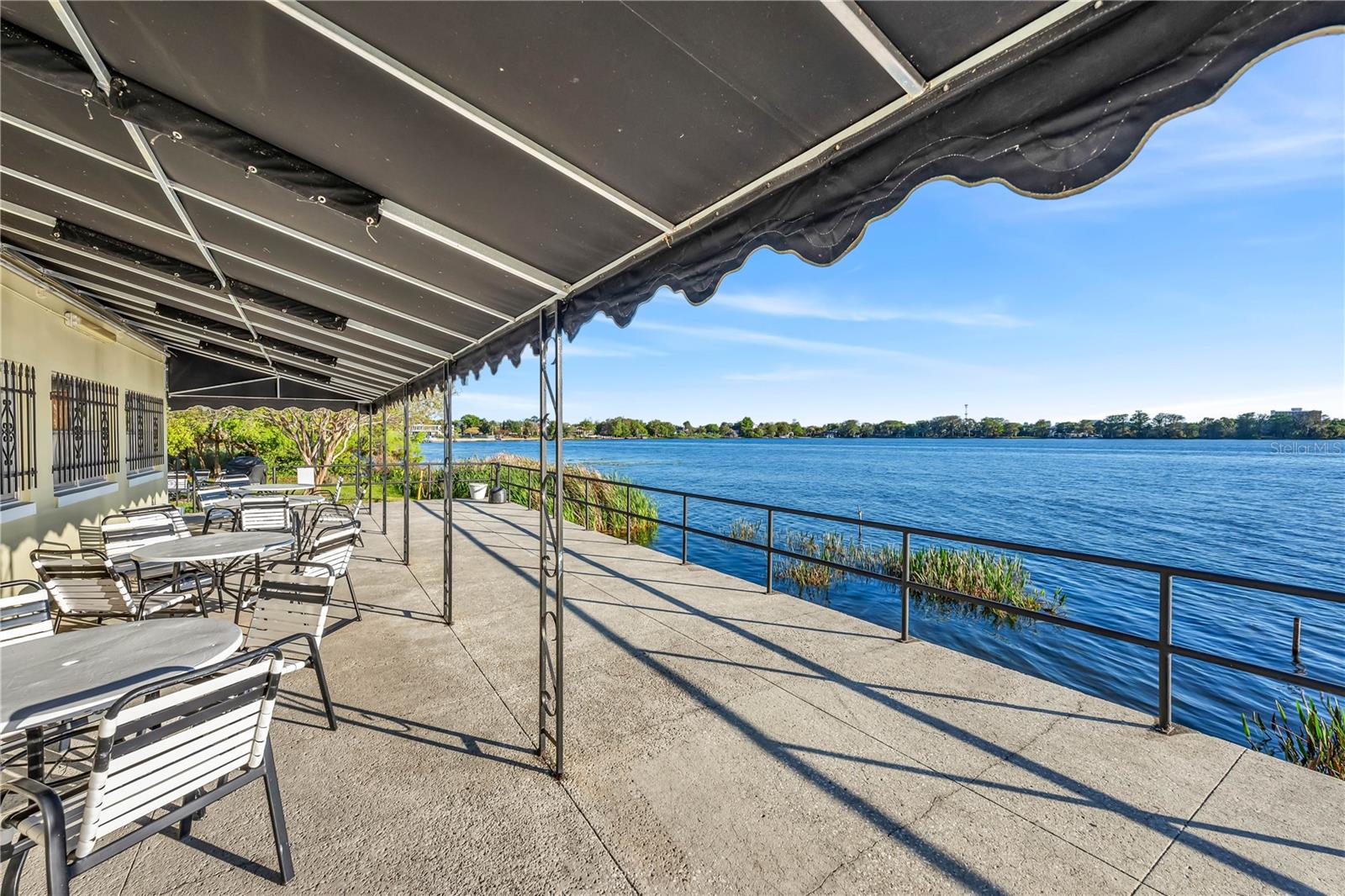 CHATEAUX DU LAC - Residential