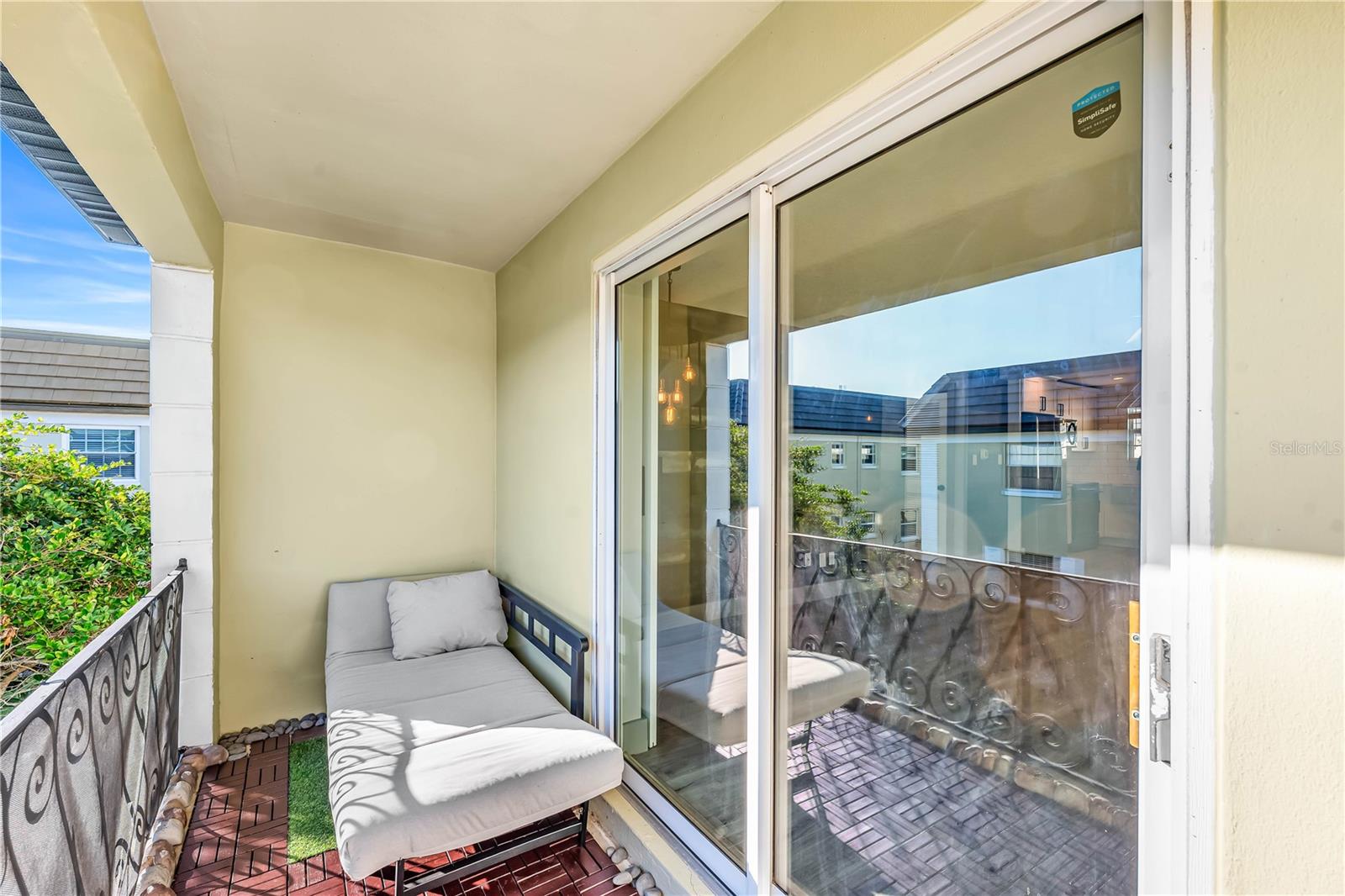 CHATEAUX DU LAC - Residential