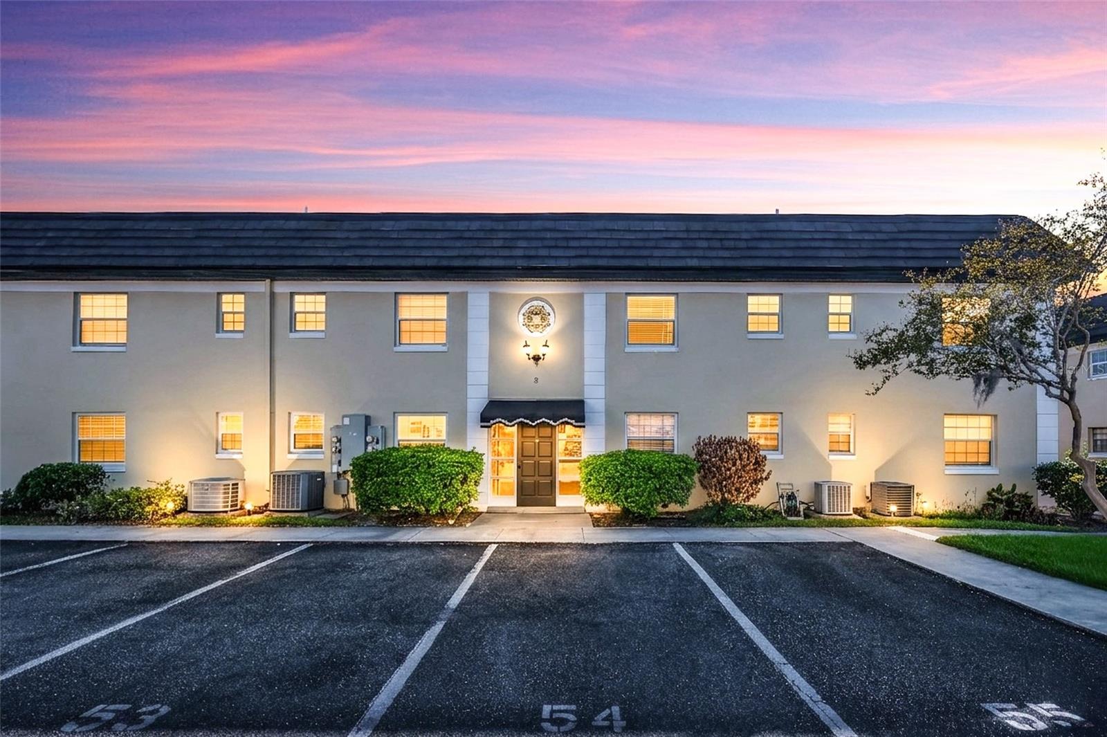 CHATEAUX DU LAC - Residential