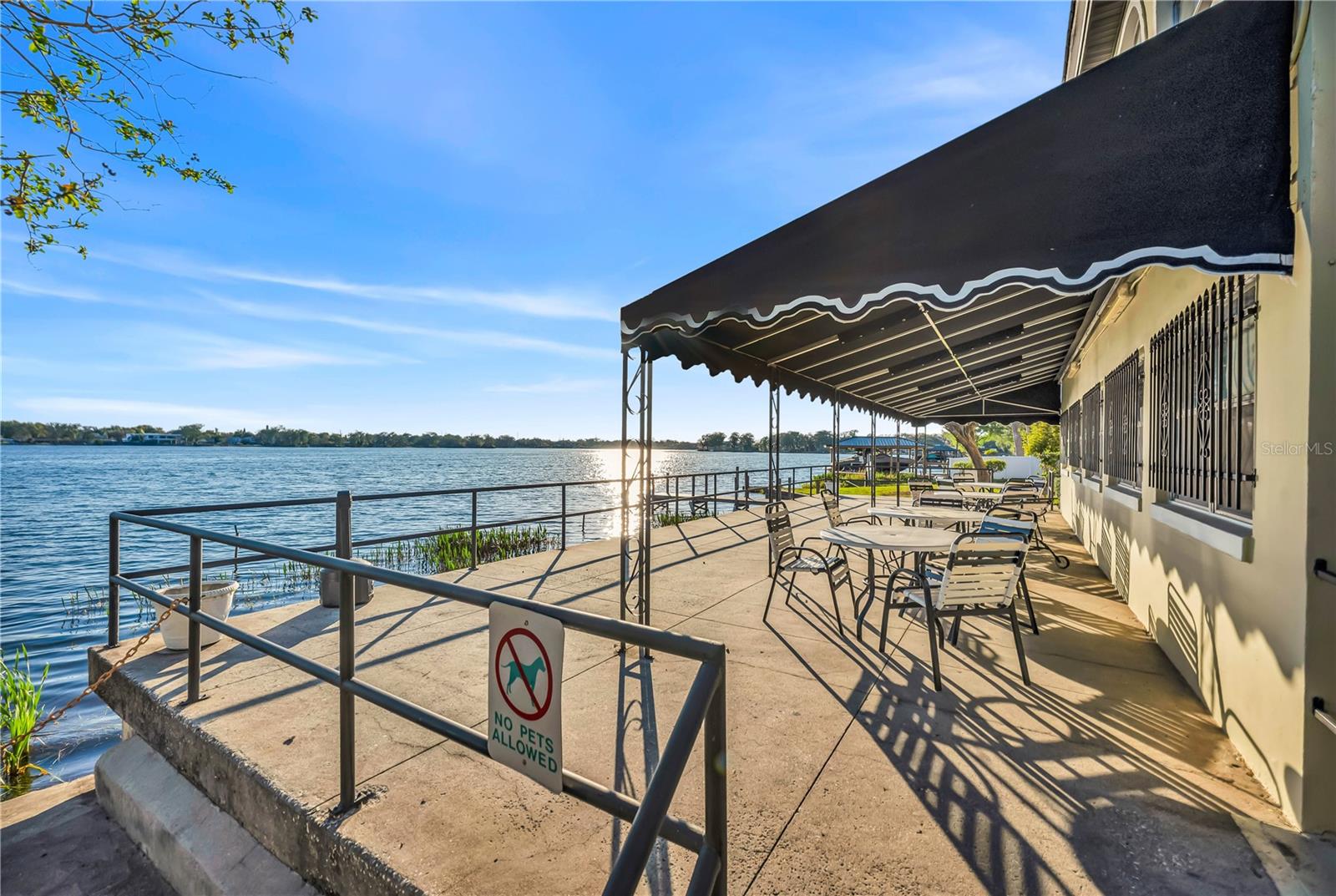 CHATEAUX DU LAC - Residential