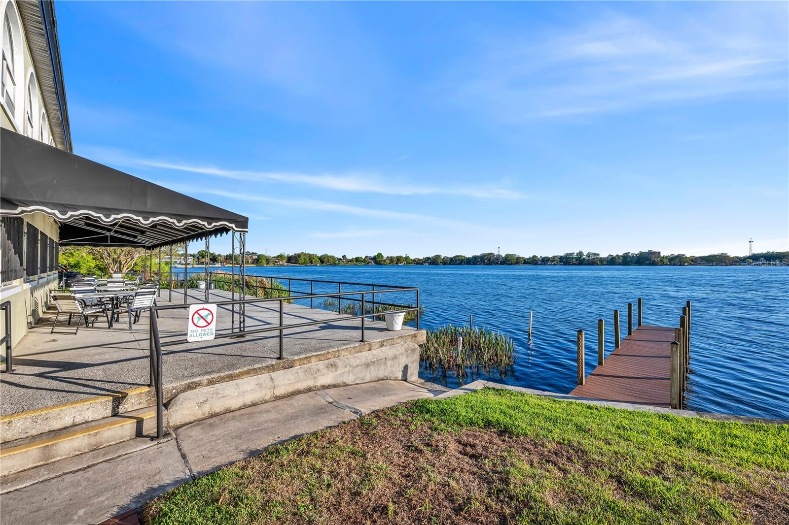 CHATEAUX DU LAC - Residential