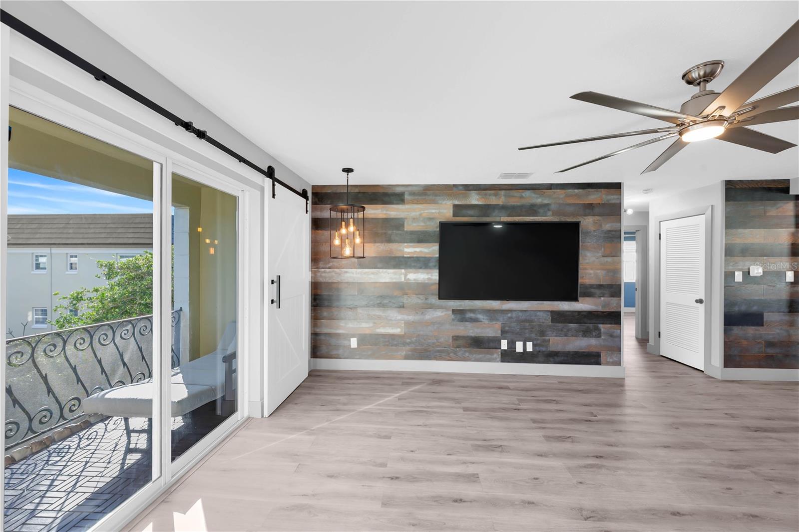 CHATEAUX DU LAC - Residential