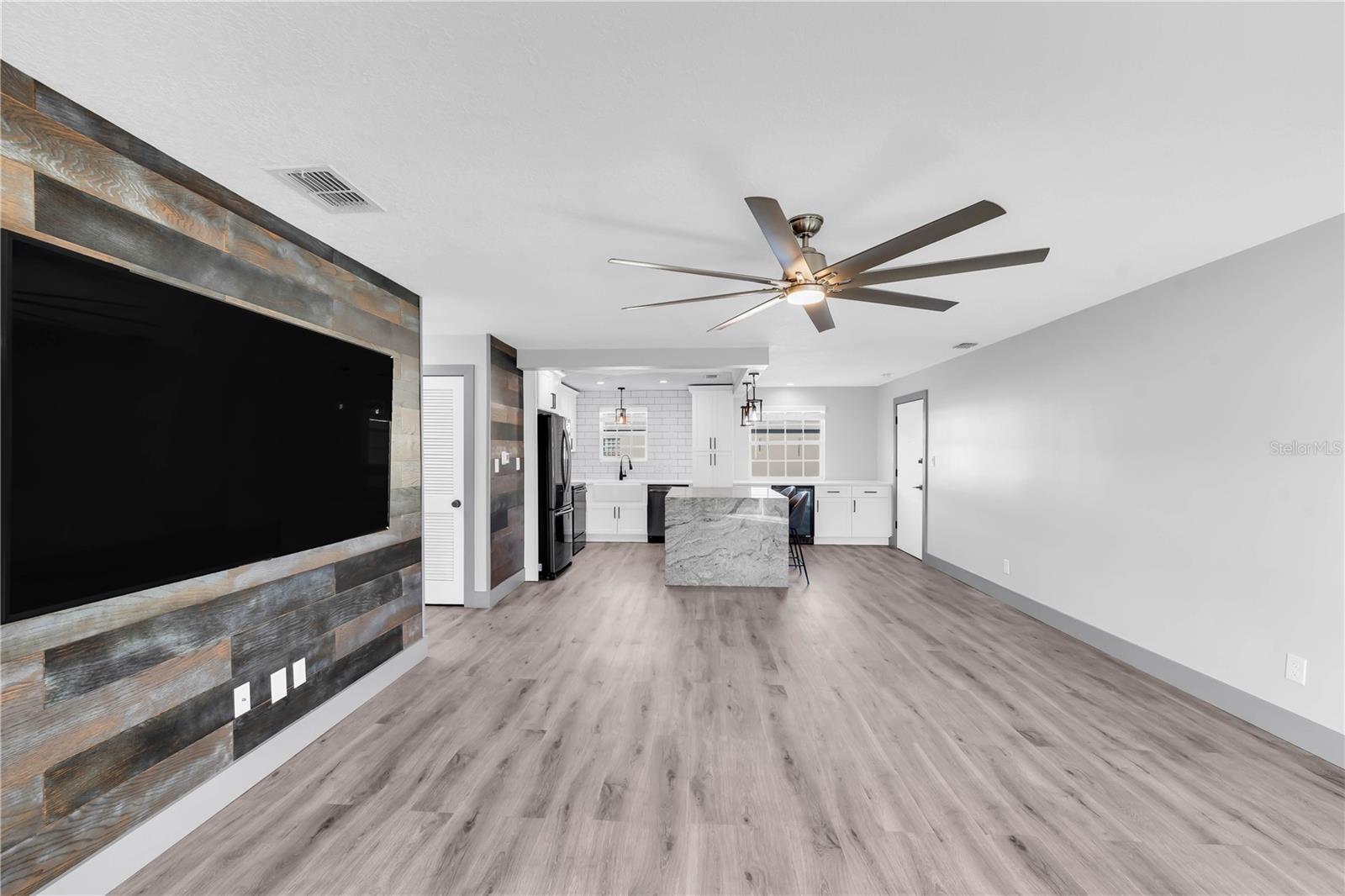 CHATEAUX DU LAC - Residential