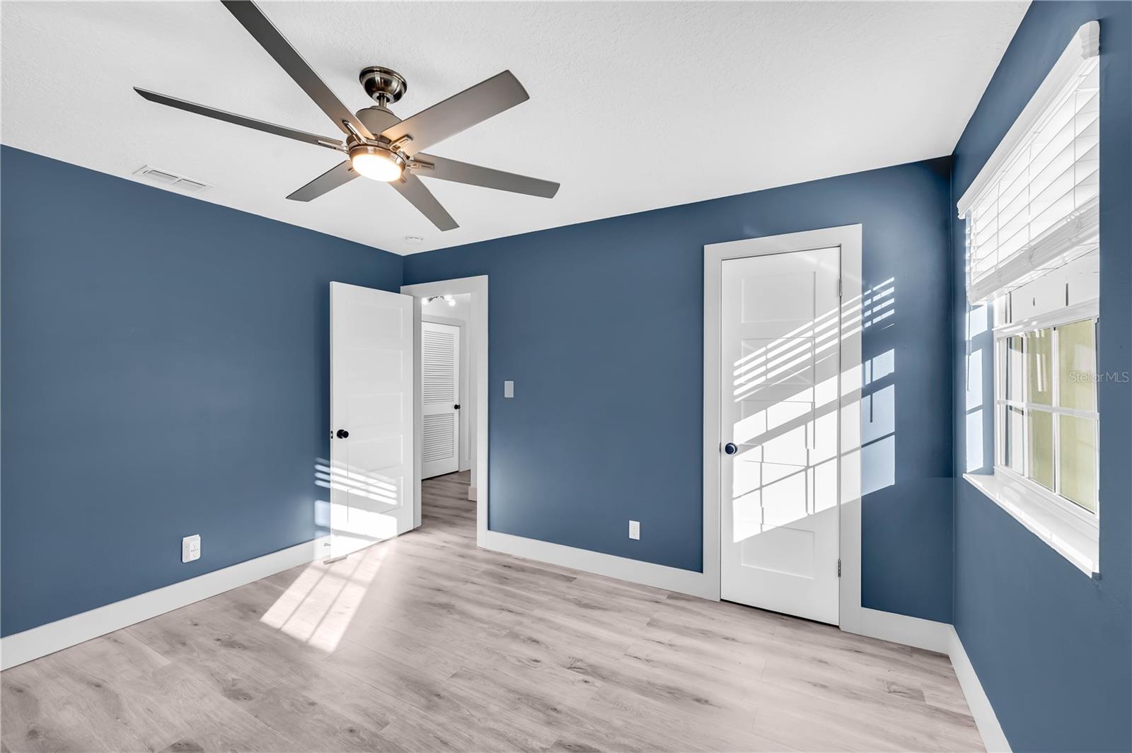 CHATEAUX DU LAC - Residential