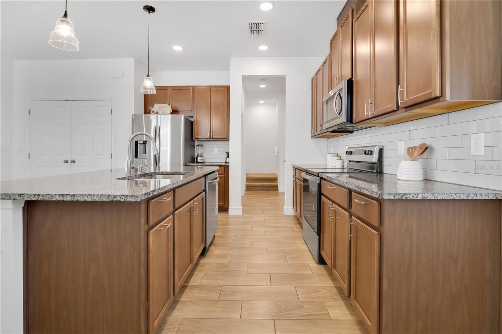 WATERBROOKE PH 4 - Residential Lease