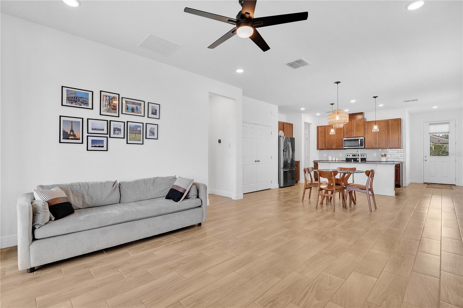 WATERBROOKE PH 4 - Residential Lease