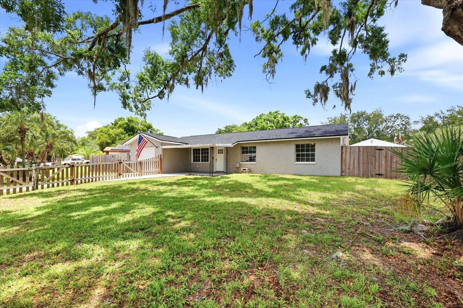 LAKE PADGETT SOUTH - Residential