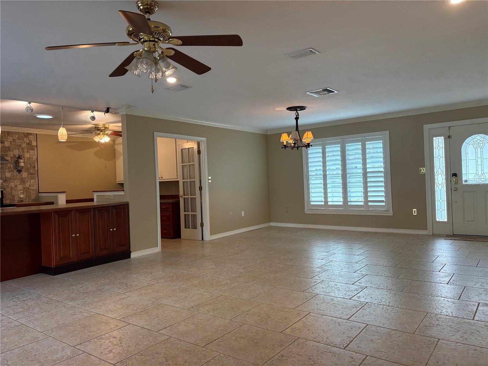 1813 ORANGE HILL DRIVE