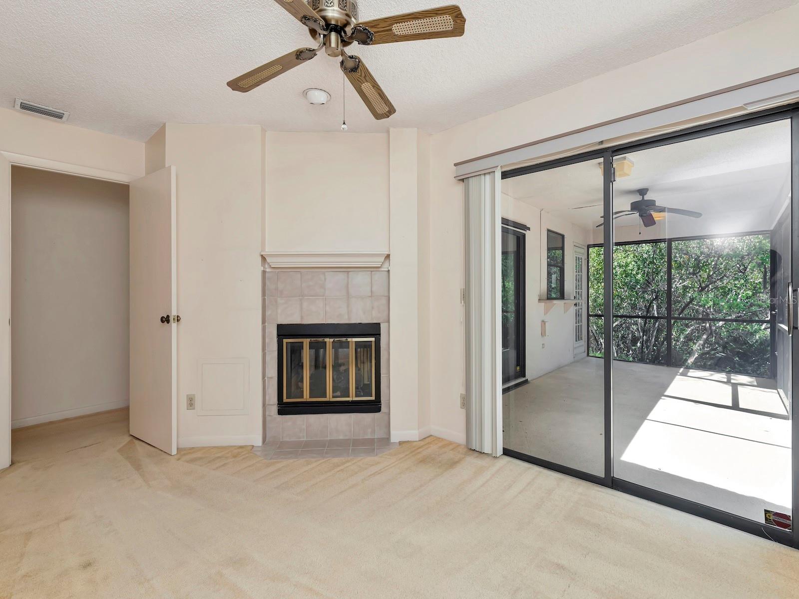 LONGBROOKE SUB UNIT ONE - Residential