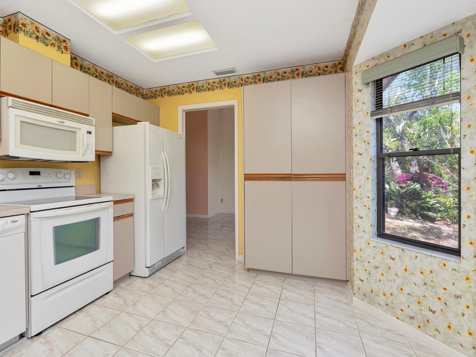 LONGBROOKE SUB UNIT ONE - Residential