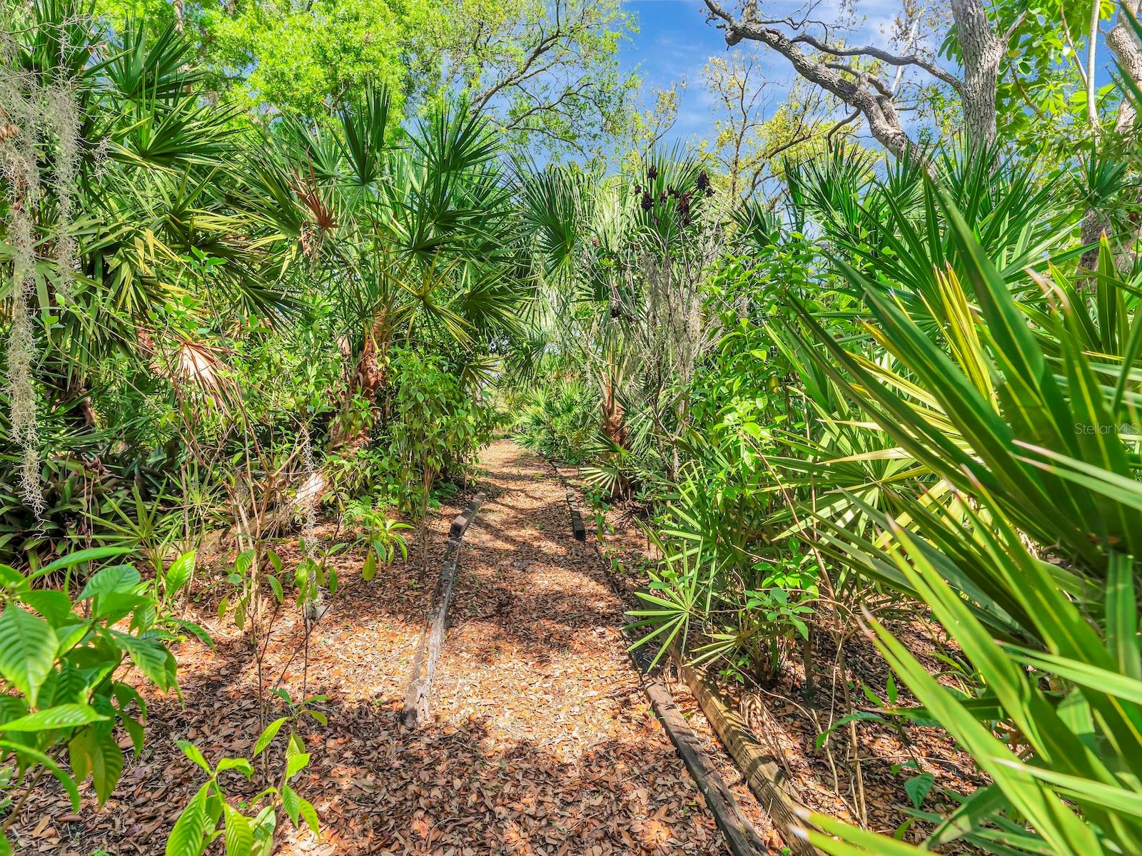 LONGBROOKE SUB UNIT ONE - Residential