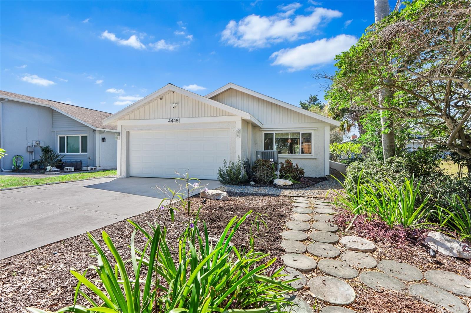 GULF HARBORS WOODLANDS - Residential