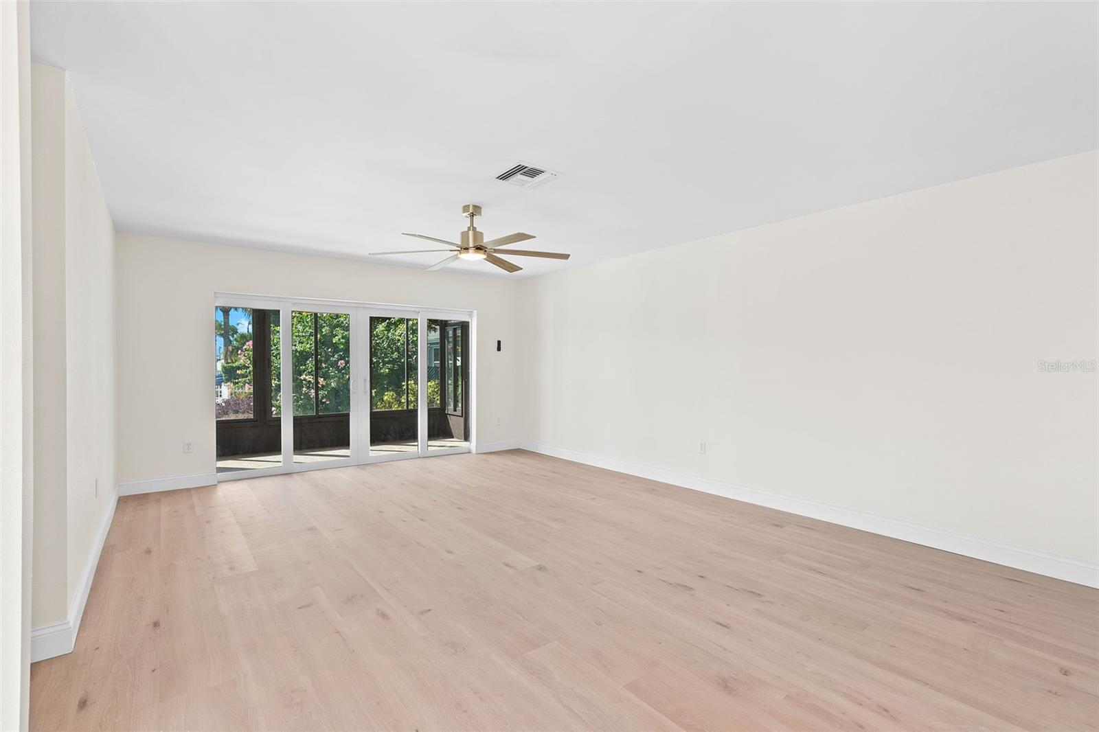 GULF HARBORS WOODLANDS - Residential