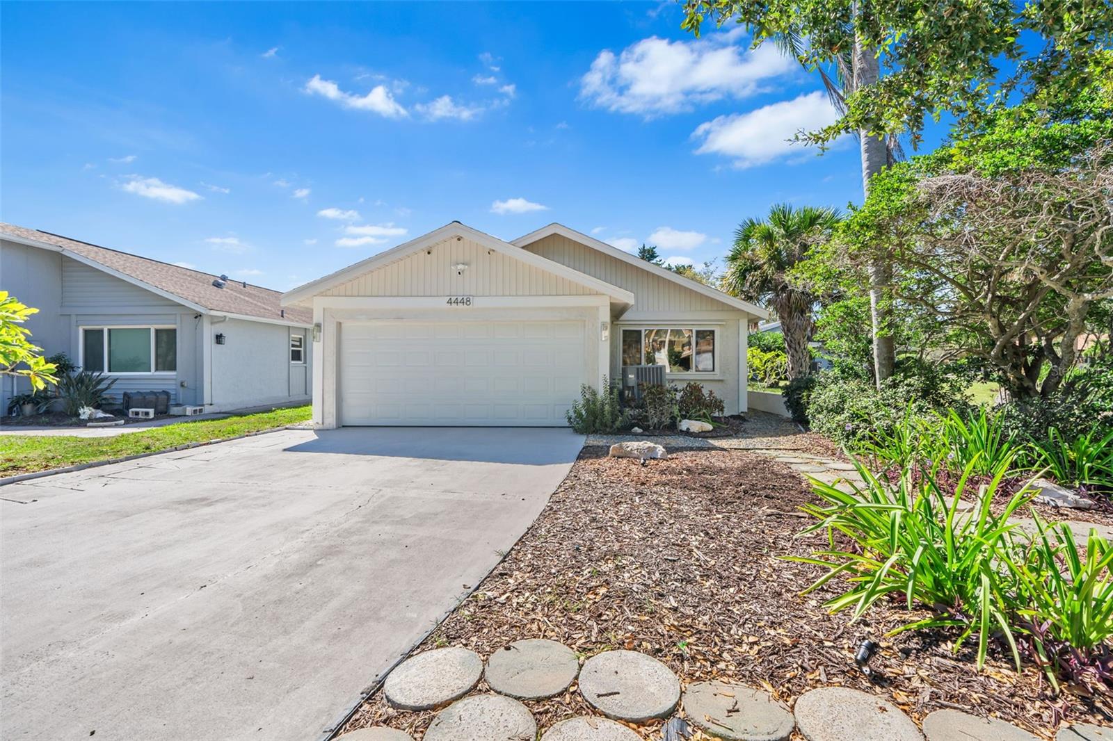 GULF HARBORS WOODLANDS - Residential