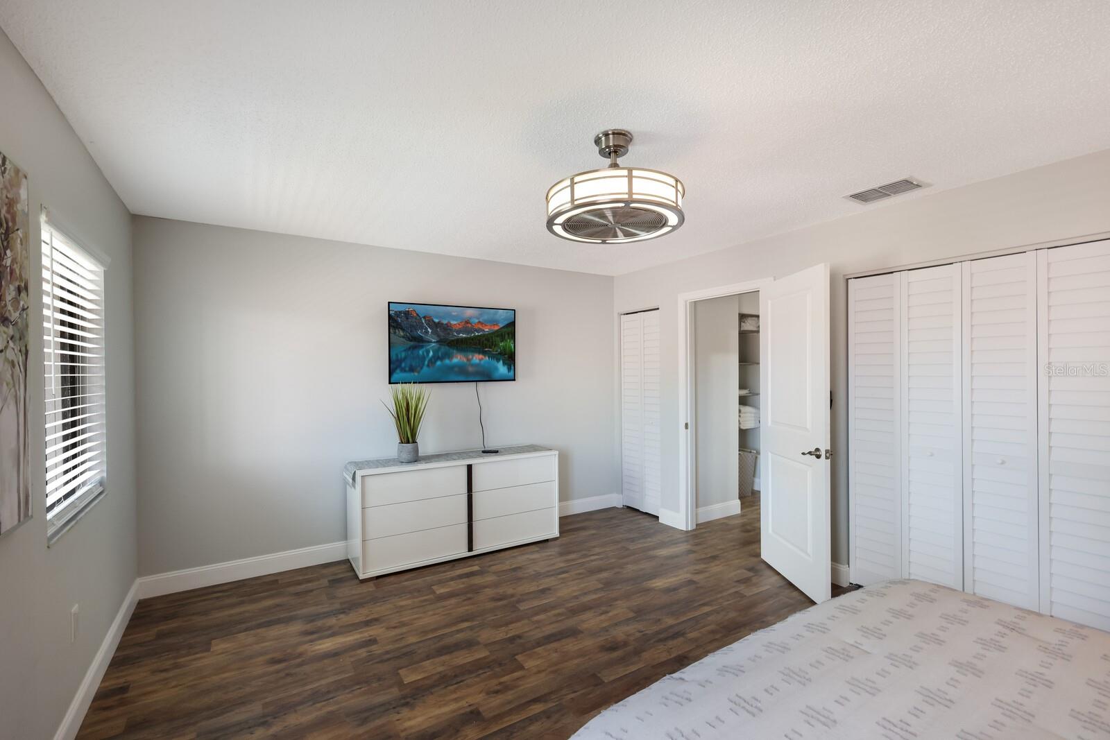 VALENCIA GARDEN III - Residential