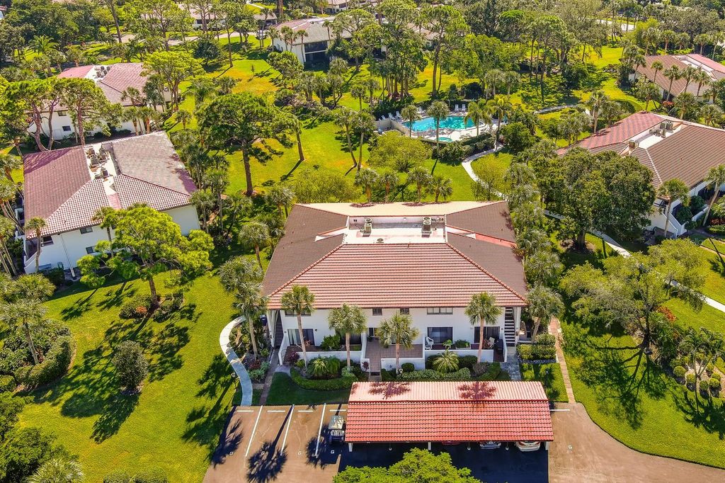 Photo of 339 Barcelona Drive #339, Bradenton, FL 34210 (MLS # A4681815)